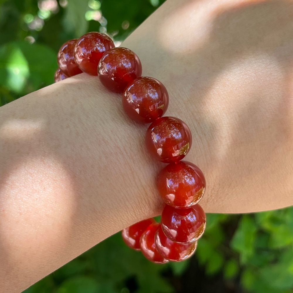 14mm stretchable red carnelian bracelet - Picture 7 of 9